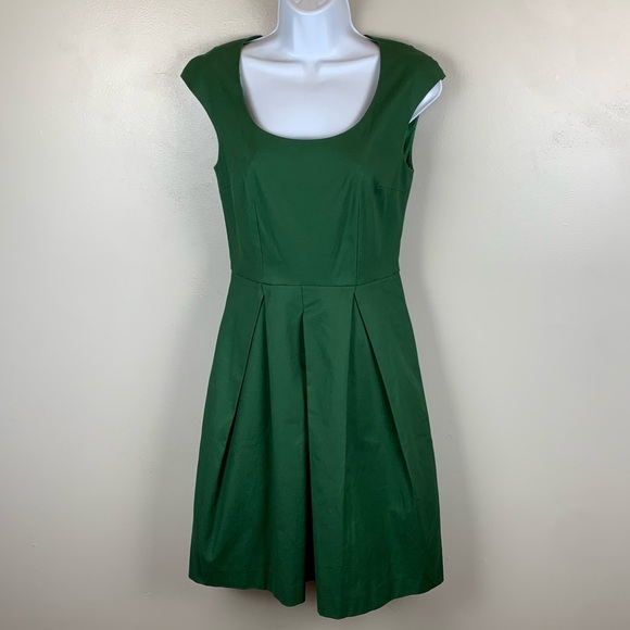 Land End’s Dress Women’s Size 4 Fit & Flare Green Retro Knee‎ Length Zip Pockets - Picture 1 of 13